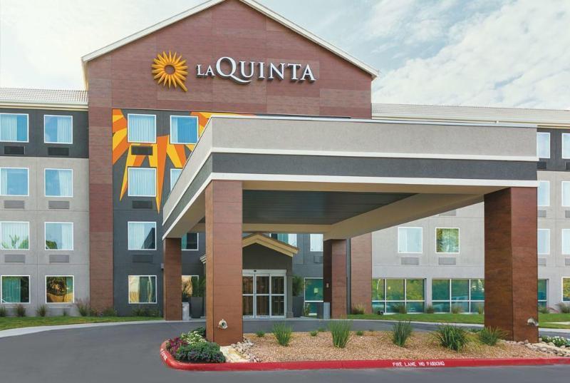 La Quinta Inn & Suites by Wyndham Galveston