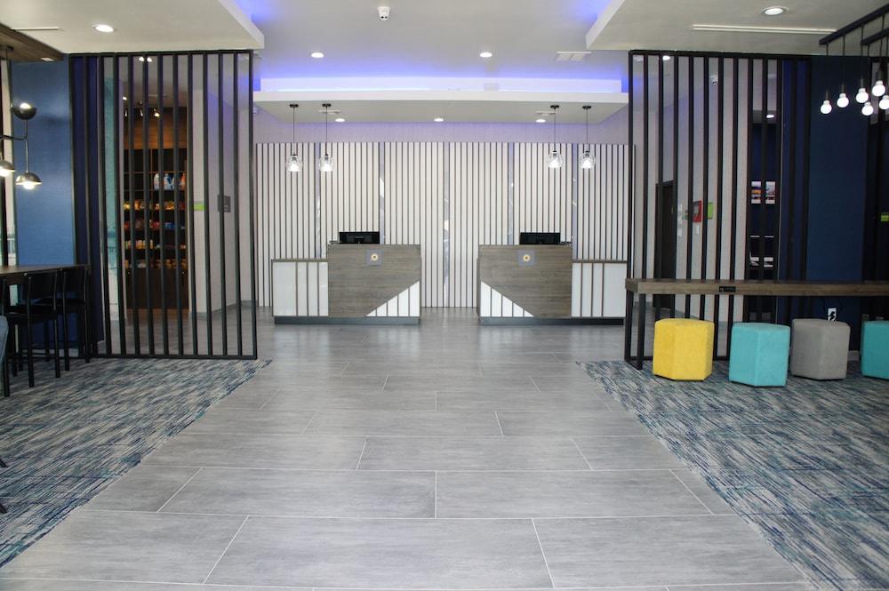 La Quinta Inn & Suites by Wyndham Galveston