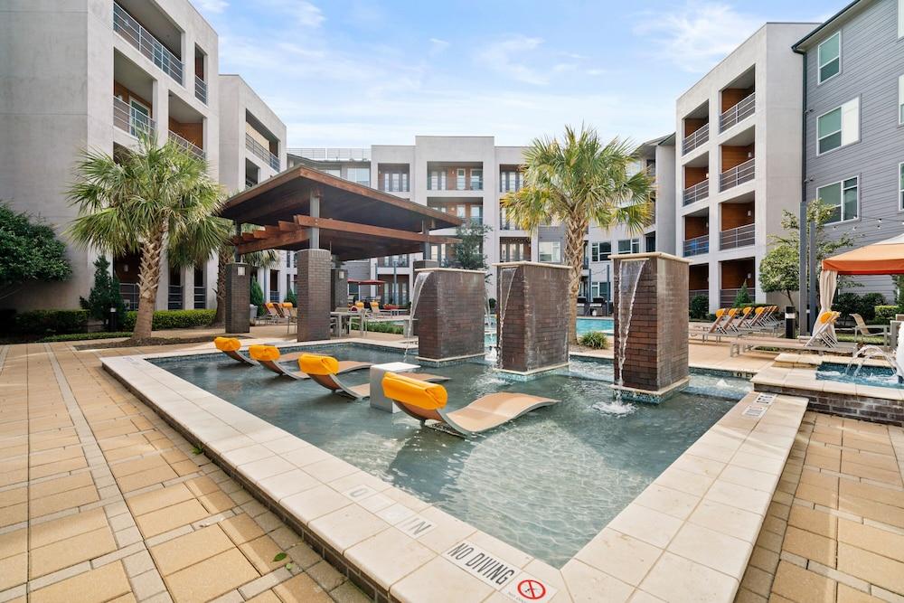 Kasa Dallas Medical District Apartments