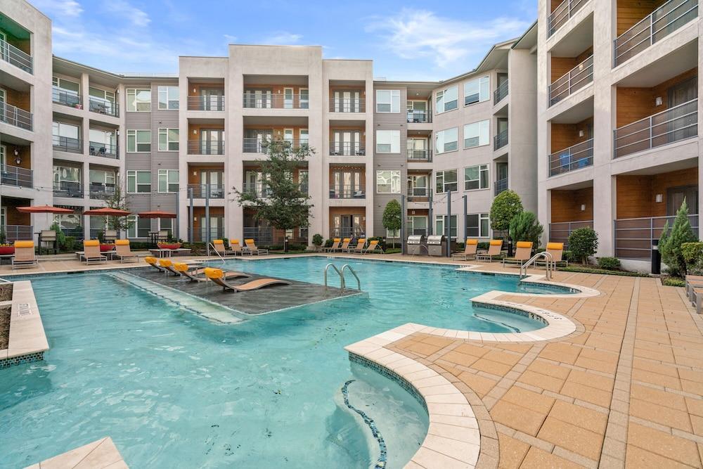 Kasa Dallas Medical District Apartments