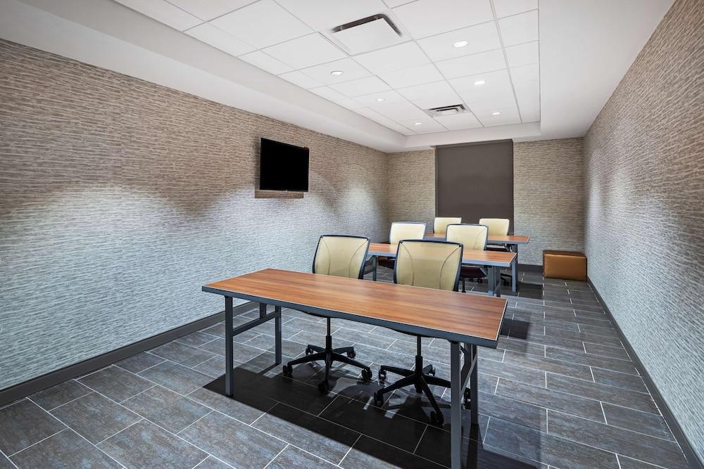 Home2 Suites by Hilton Laredo Airport
