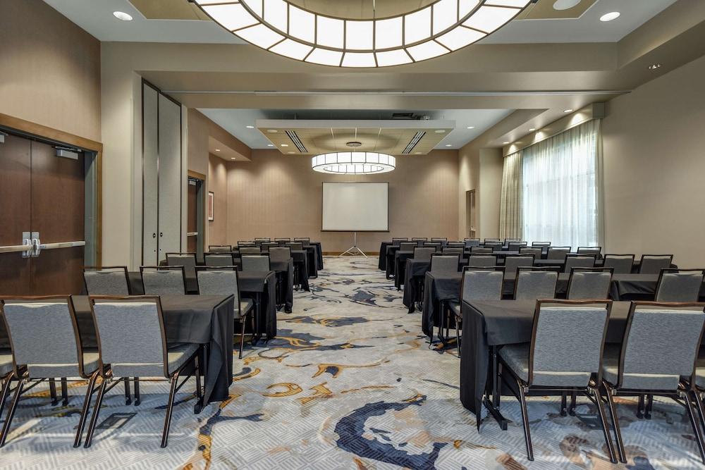 Embassy Suites by Hilton Jonesboro - Arkansas State