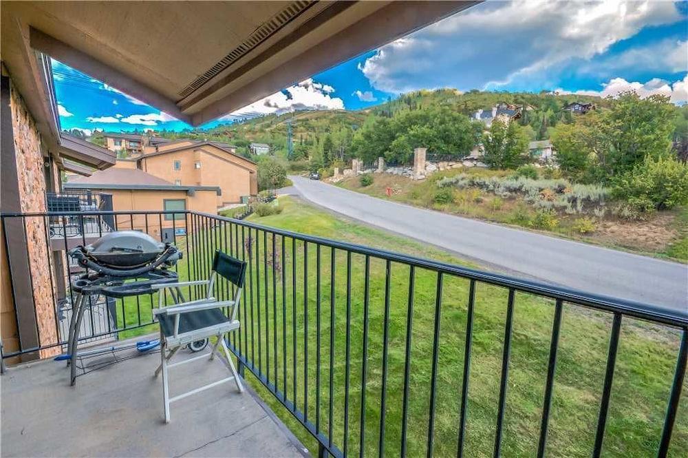 Ski Inn Condominiums
