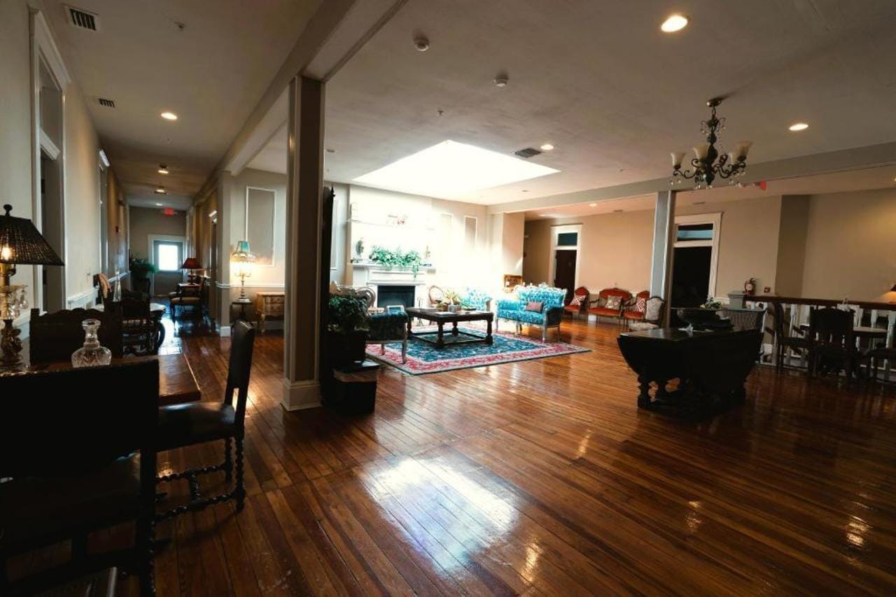 The Oak Park Inn