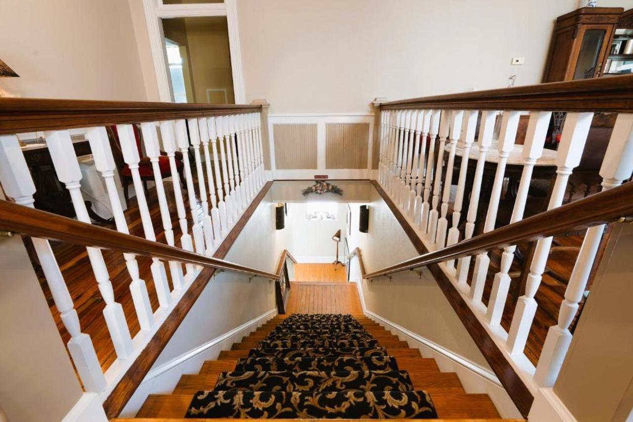 The Oak Park Inn