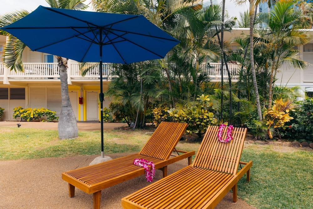 Pagoda Waikiki