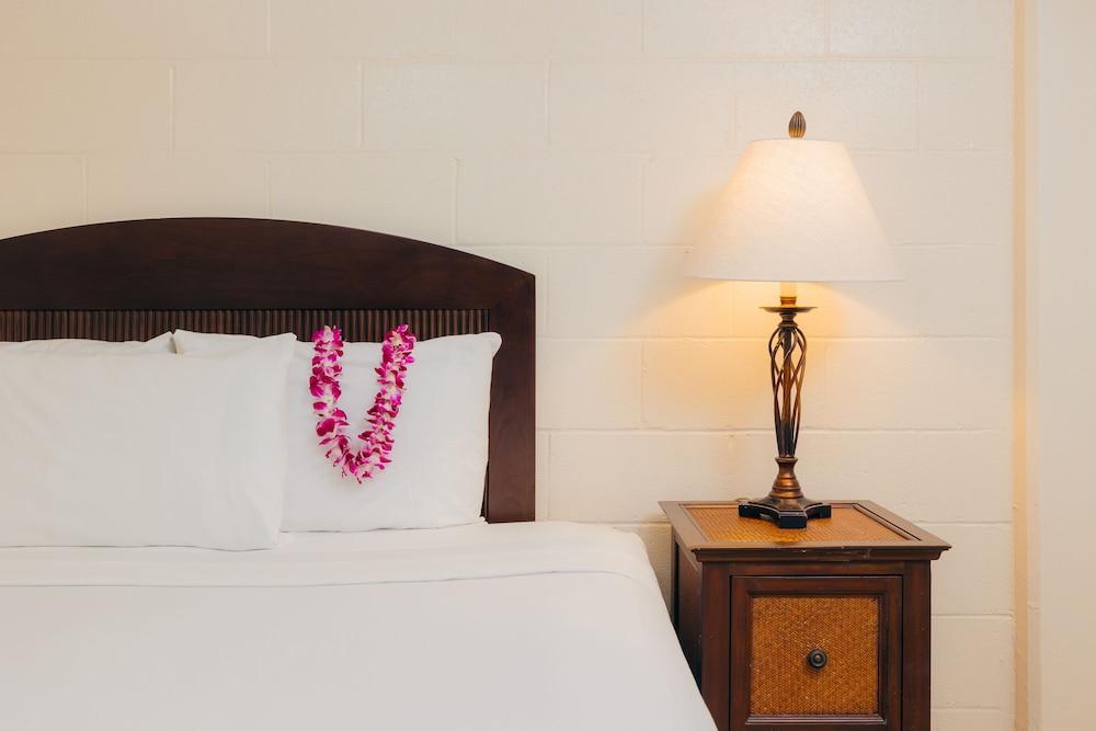 Pagoda Waikiki