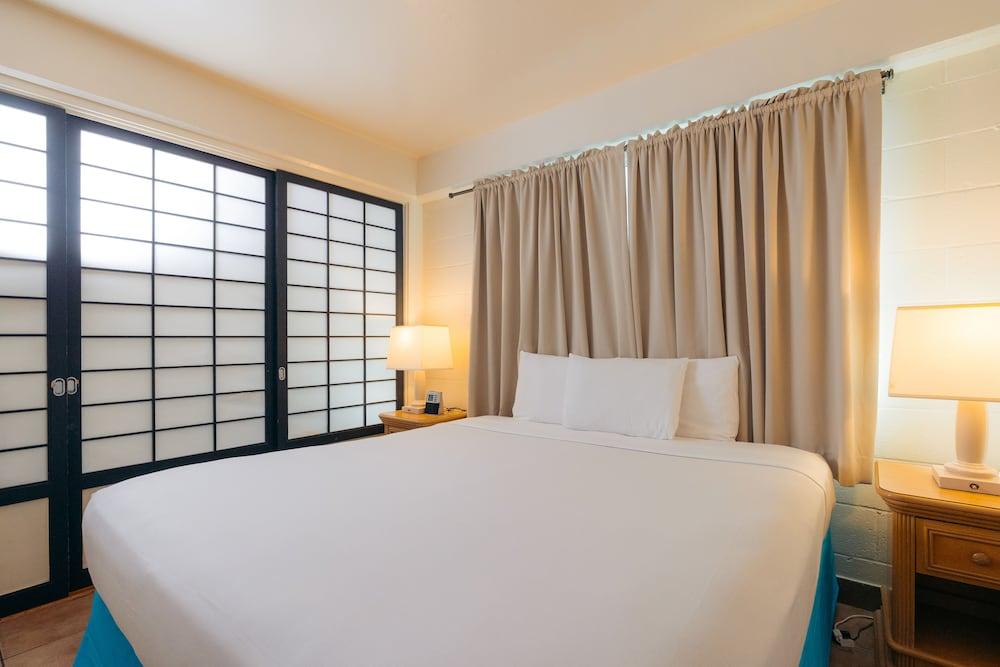 Pagoda Waikiki