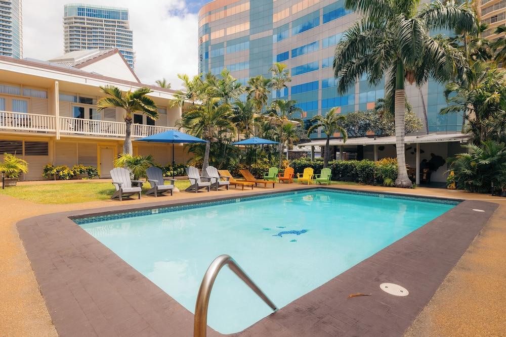 Pagoda Waikiki