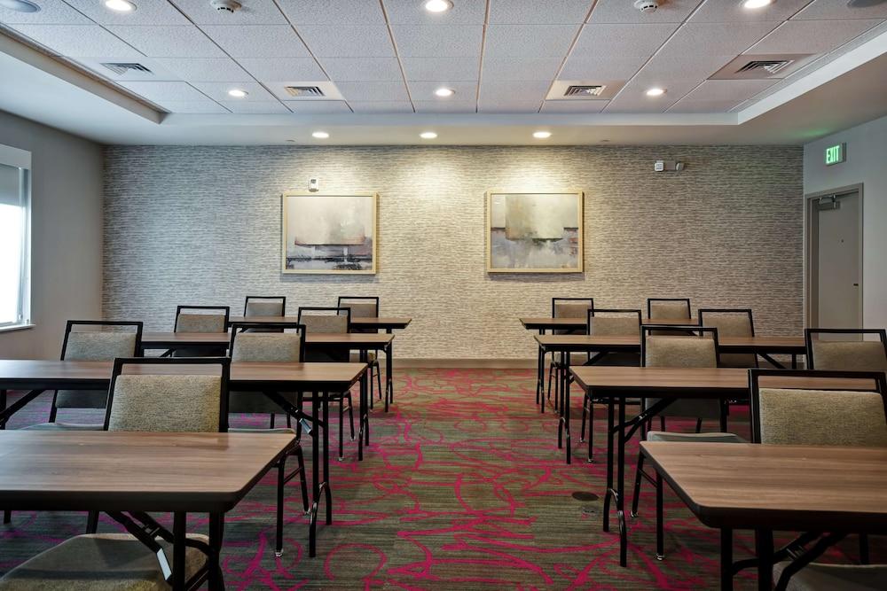 Home2 Suites By Hilton Birmingham Fultondale