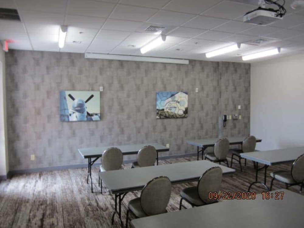 Best Western Plus Executive Residency Rigby's Water World Hotel