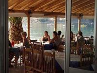 Hotel Aris