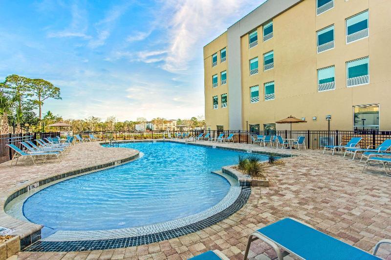 La Quinta Inn & Suites by Wyndham Miramar Beach