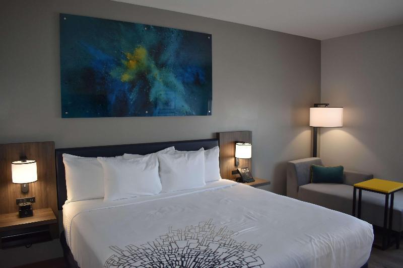 La Quinta Inn & Suites by Wyndham Miramar Beach