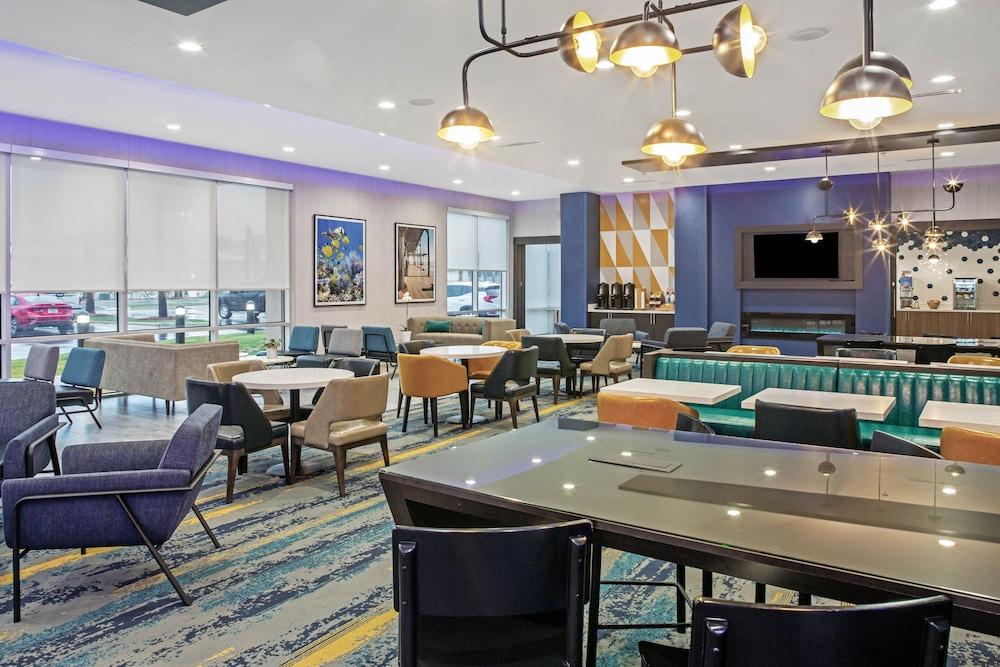 La Quinta Inn & Suites by Wyndham Miramar Beach