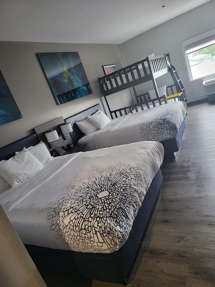 La Quinta Inn & Suites by Wyndham Miramar Beach