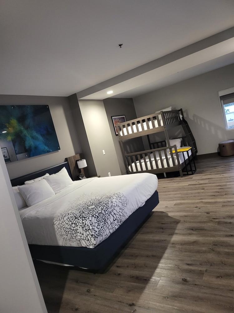 La Quinta Inn & Suites by Wyndham Miramar Beach