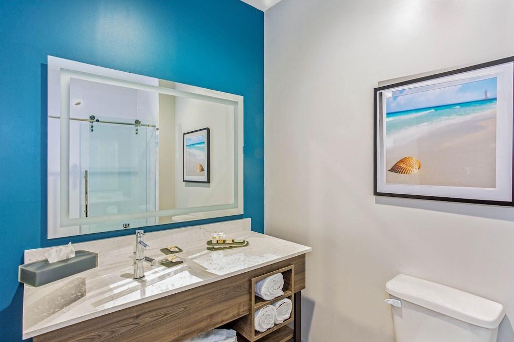 La Quinta Inn & Suites by Wyndham Miramar Beach