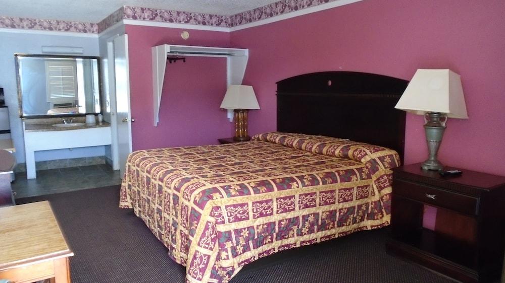 Town House Motel