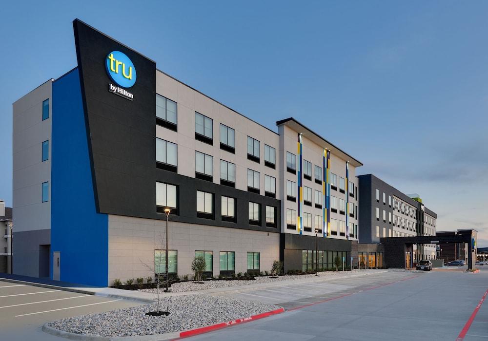 Tru by Hilton Euless DFW West