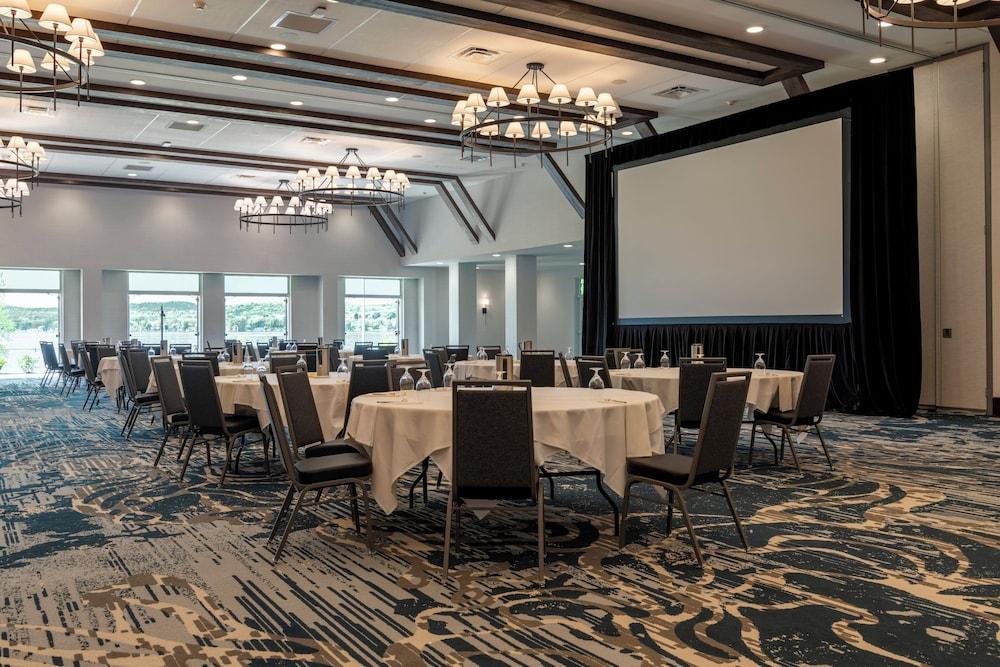 Hotel Canandaigua, Tapestry Collection by Hilton