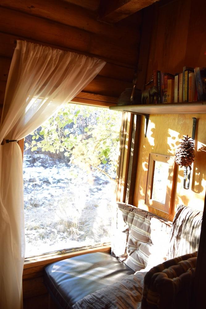 The Aspen Moose Vacation Cabin