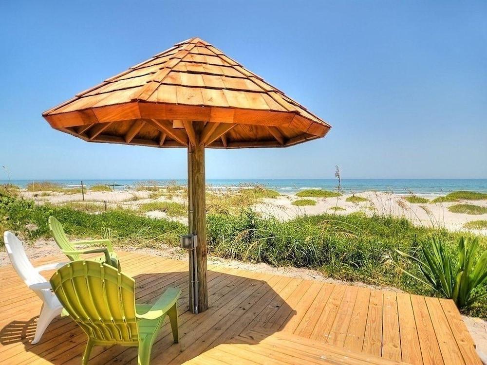 Coco Sands Beachside Cottages