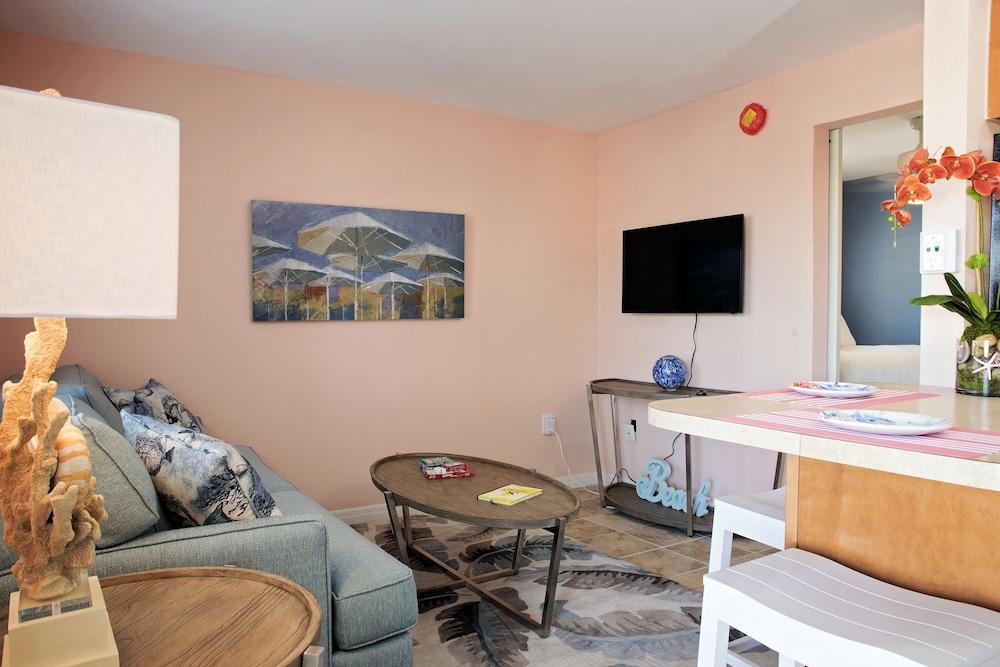 Coco Sands Beachside Cottages