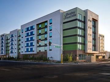 Hampton Inn & Suites Las Vegas Convention Center