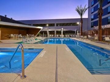 Hampton Inn & Suites Las Vegas Convention Center