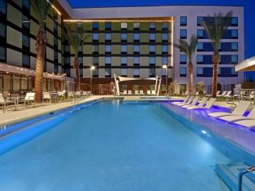Hampton Inn & Suites Las Vegas Convention Center