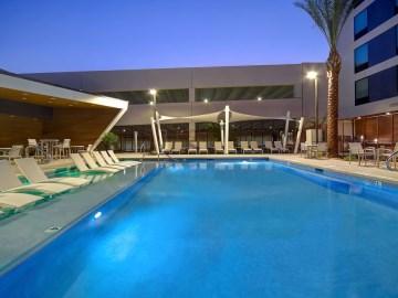 Hampton Inn & Suites Las Vegas Convention Center
