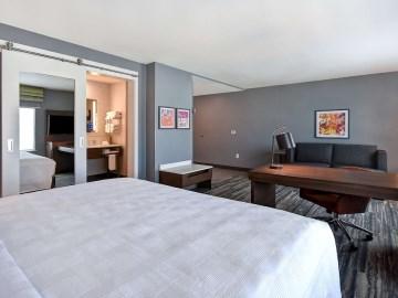 Hampton Inn & Suites Las Vegas Convention Center