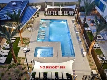 Hampton Inn & Suites Las Vegas Convention Center