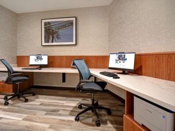 Hampton Inn & Suites Las Vegas Convention Center