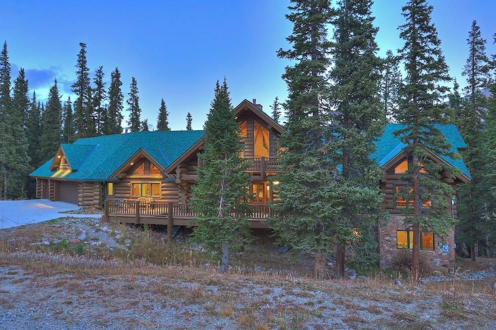 Pine Forest Lodge