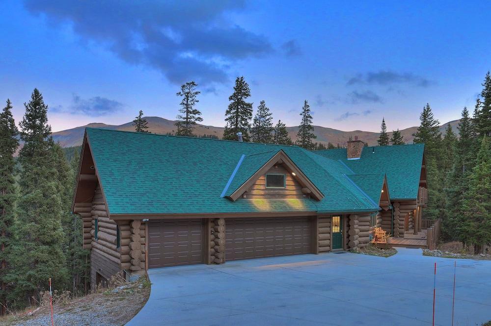 Pine Forest Lodge