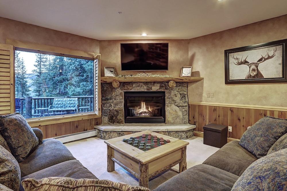 Pine Forest Lodge