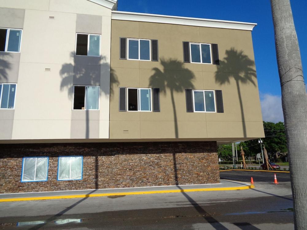 Candlewood Suites Safety Harbor - Clearwater NE