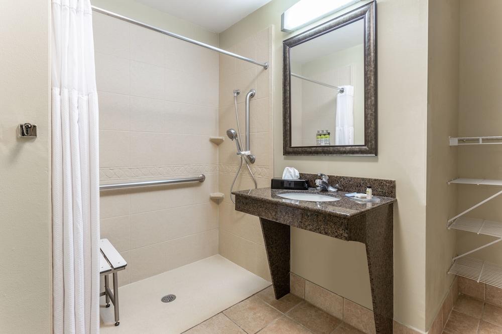Candlewood Suites Safety Harbor - Clearwater NE