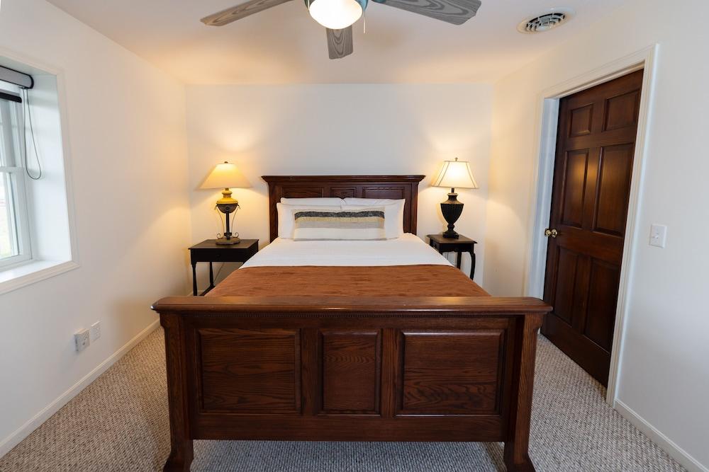 Hillside Inn