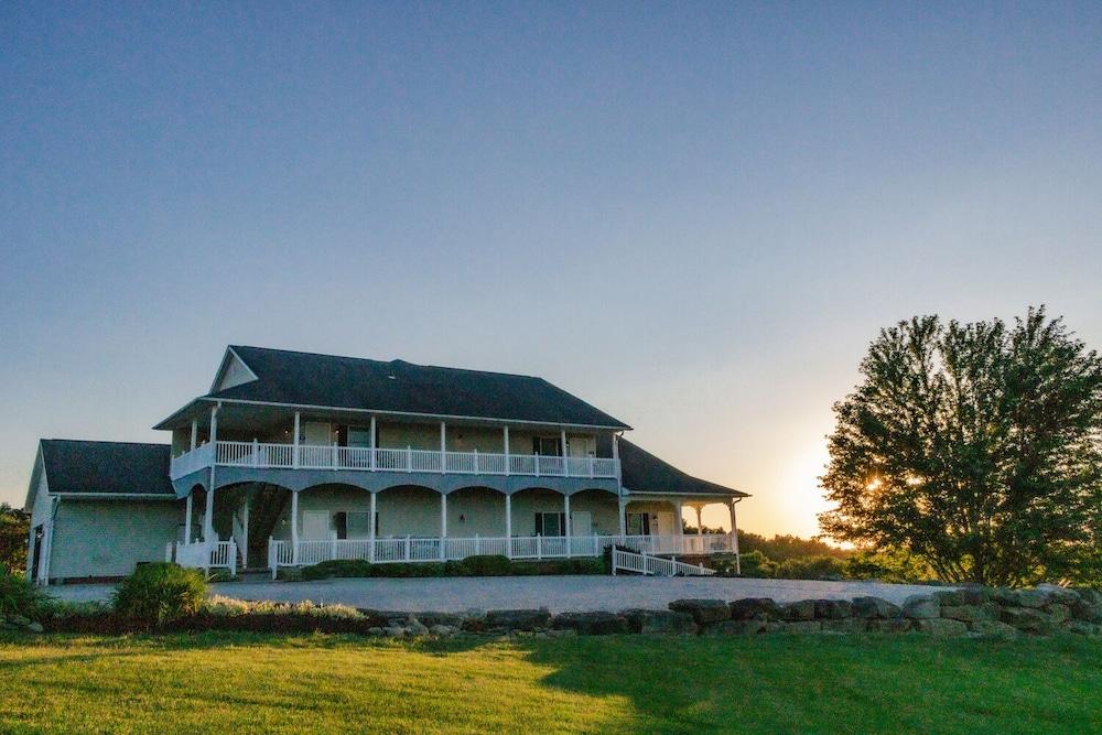 Hillside Inn