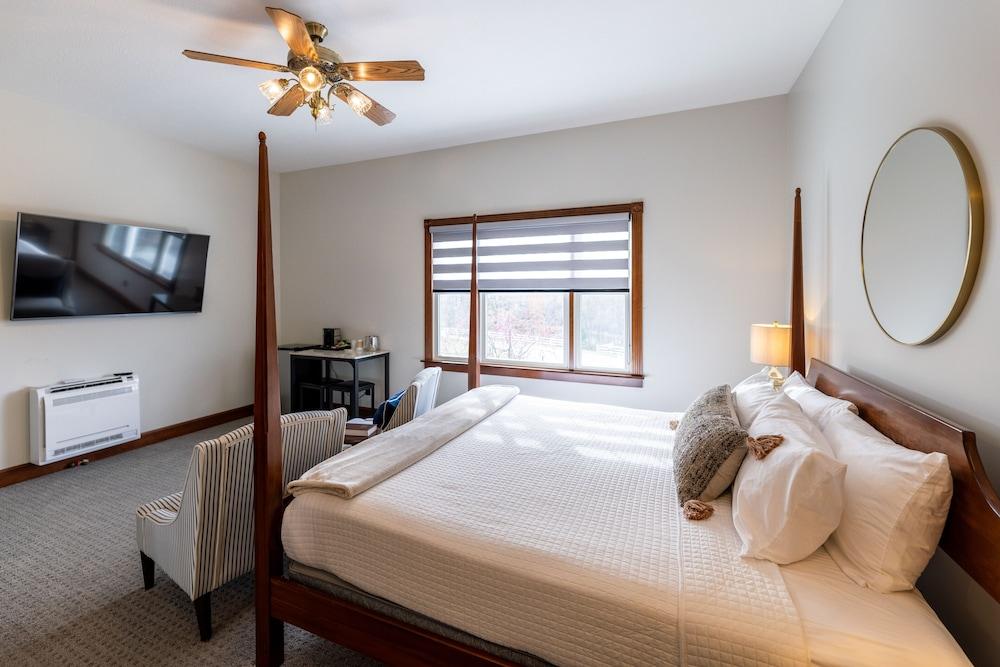 Hillside Inn