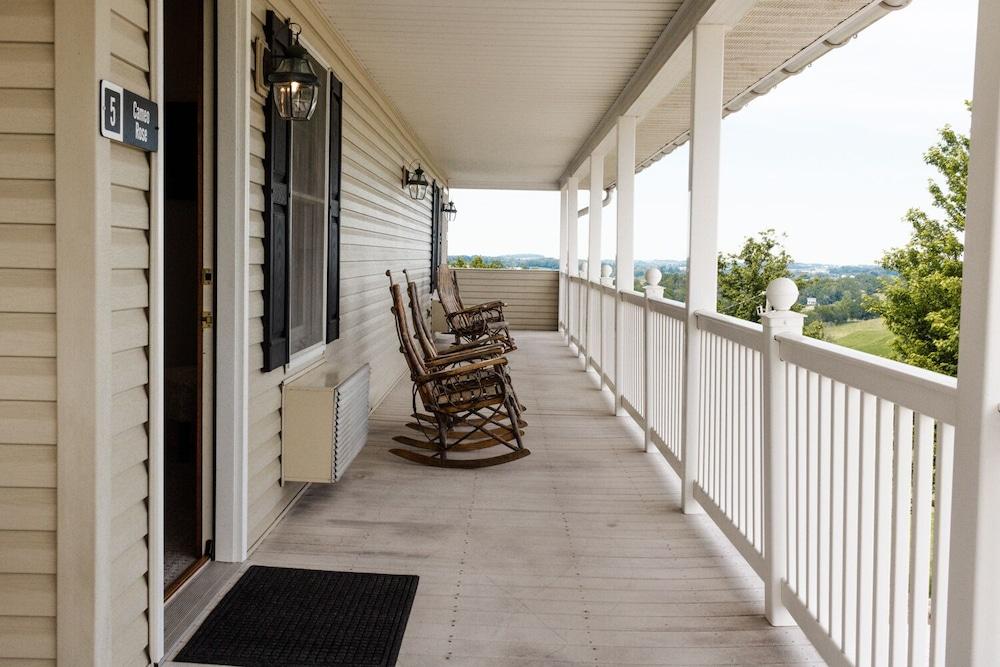 Hillside Inn