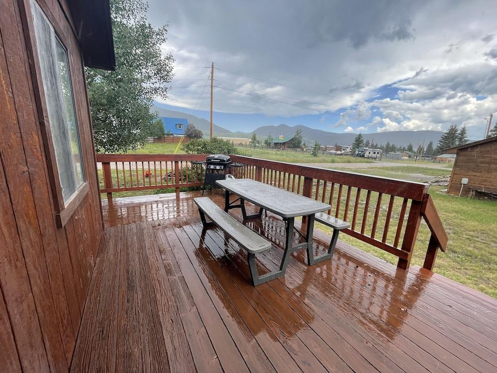 Eagle Nest Fly Shack & Lodge