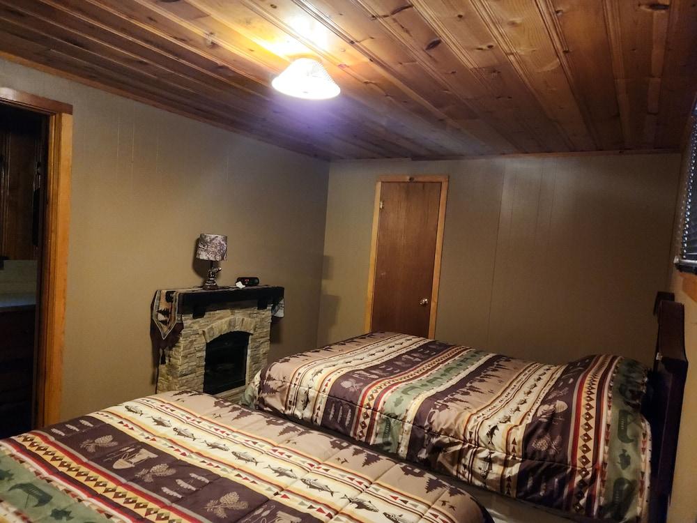 Eagle Nest Fly Shack & Lodge