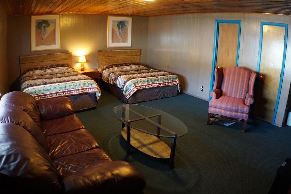 Eagle Nest Fly Shack & Lodge