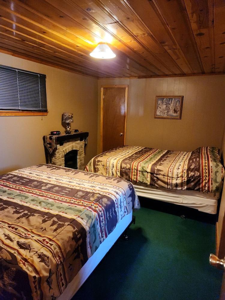 Eagle Nest Fly Shack & Lodge