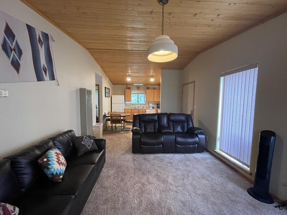 Eagle Nest Fly Shack & Lodge