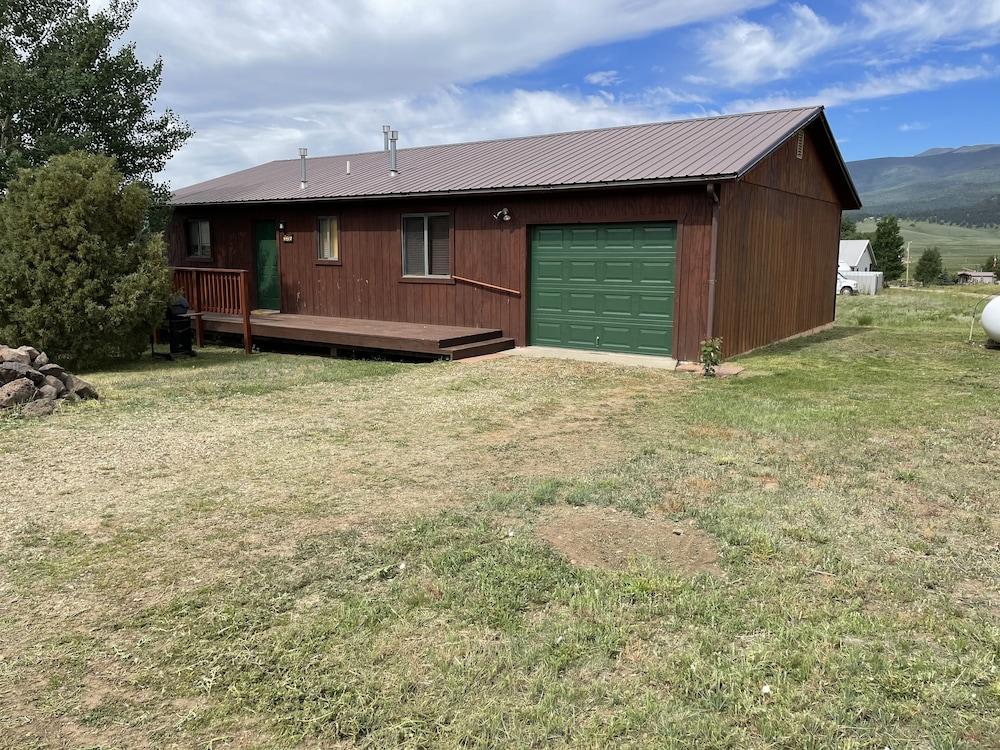 Eagle Nest Fly Shack & Lodge